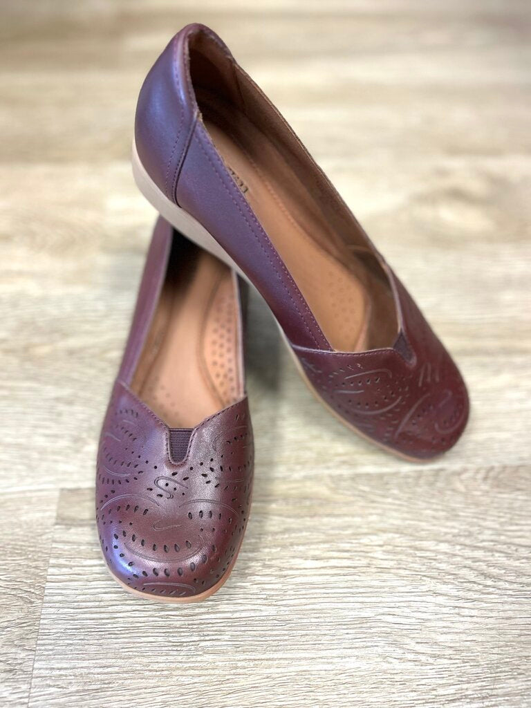 Rozie Slip On Floral Detail