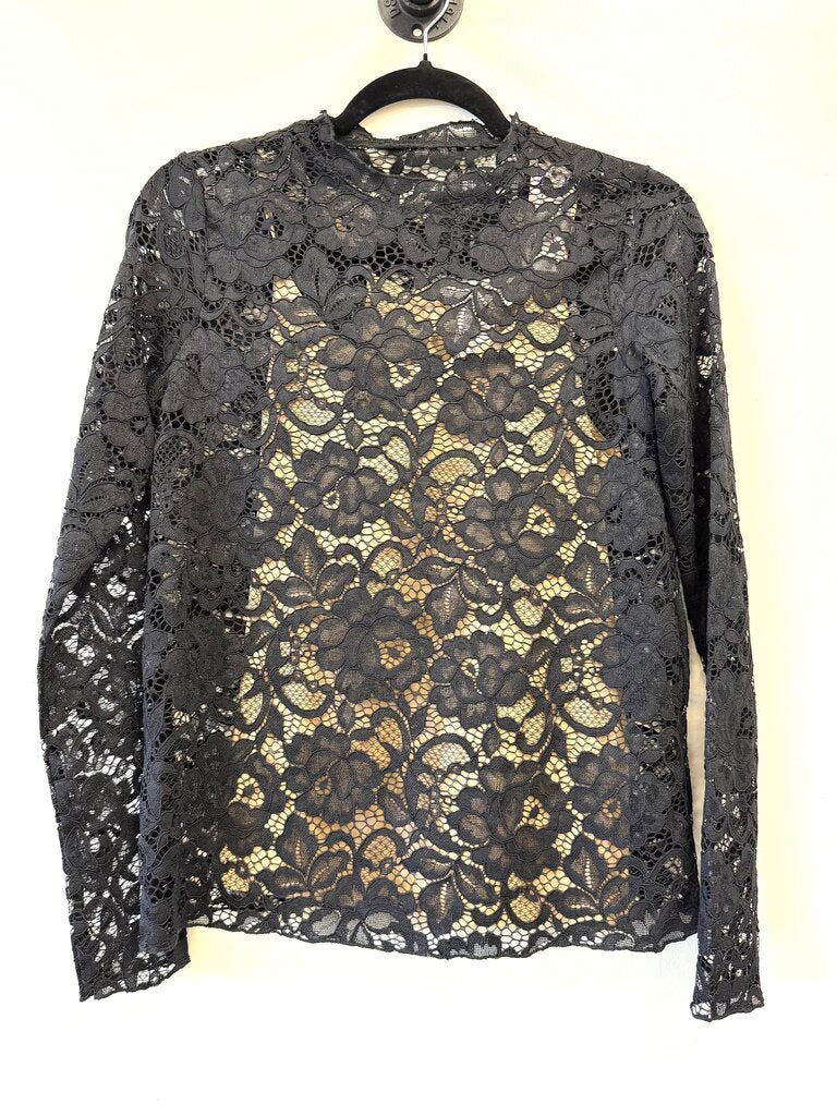 NWT Lace w/ under slip