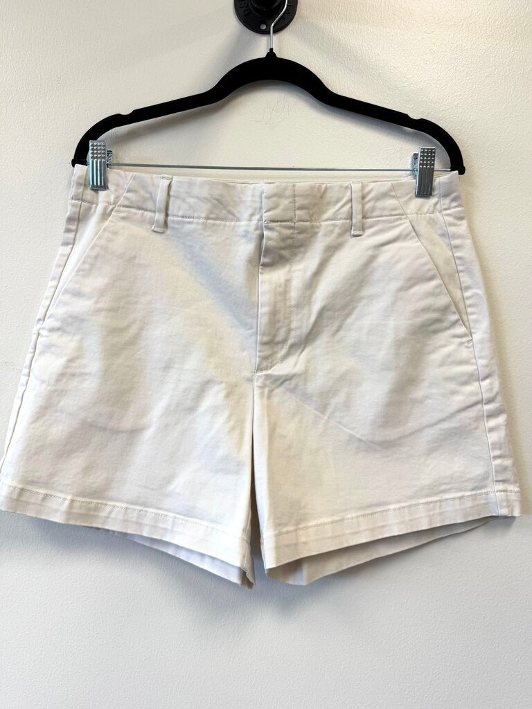 Chino w/ pockets