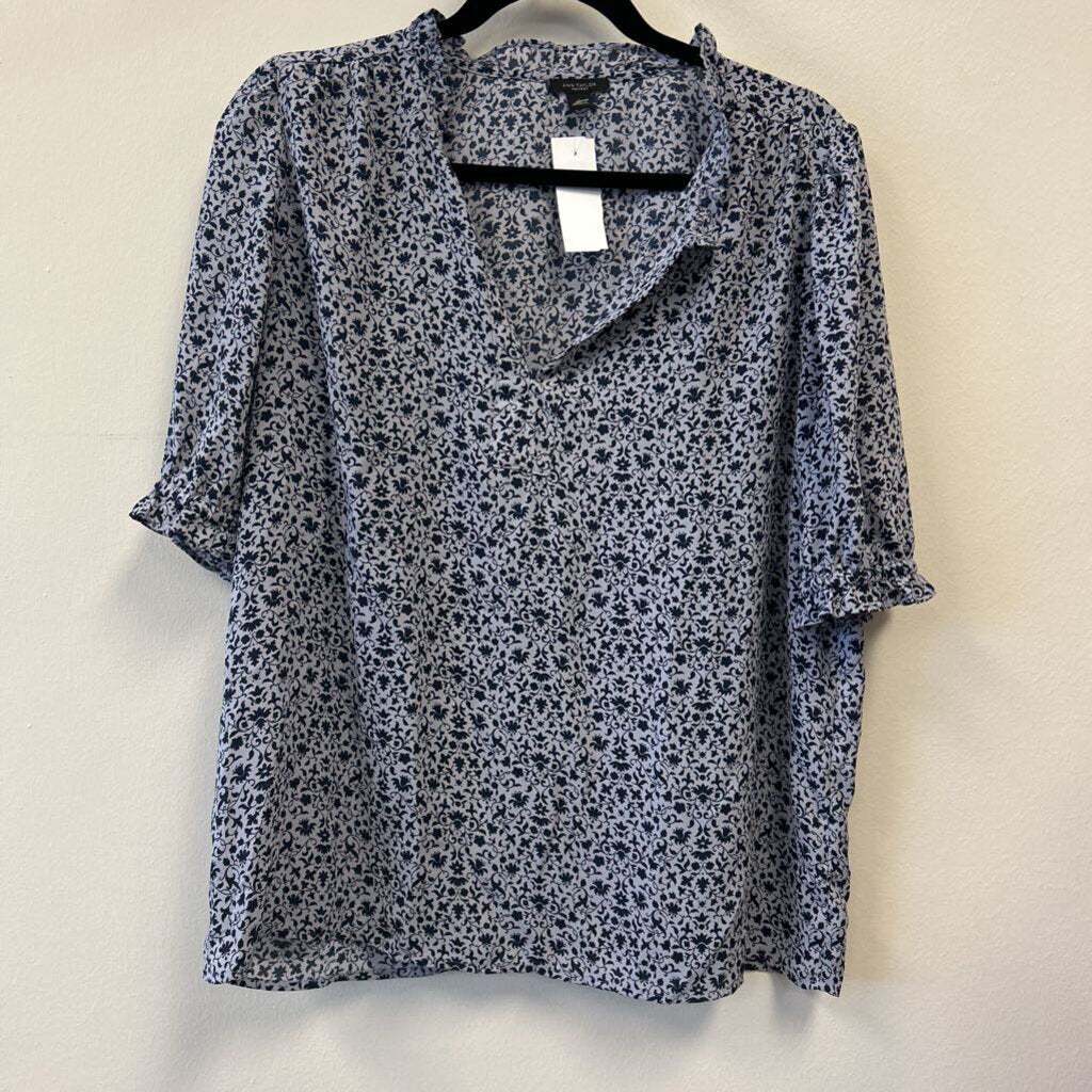 V-neck Floral