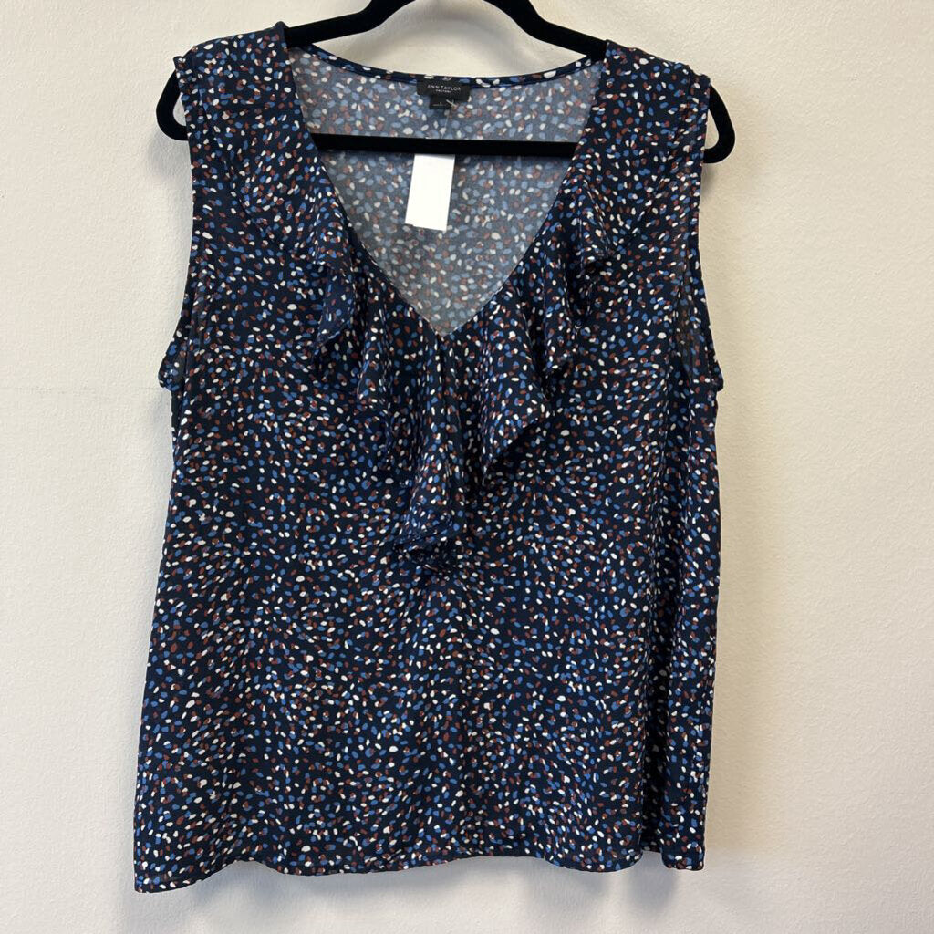 V-neck Ruffle dots