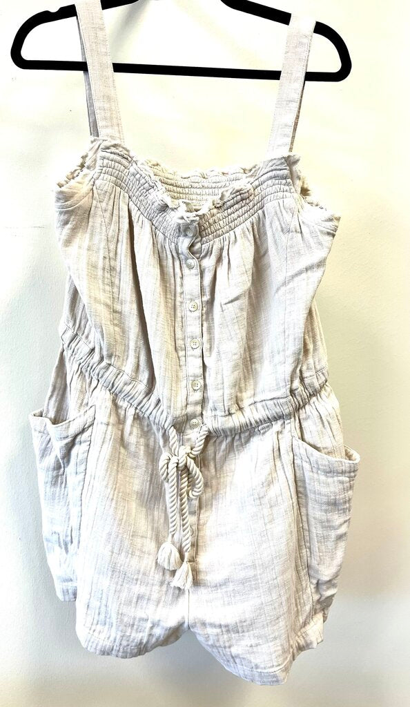 Sleeveless/Shorts