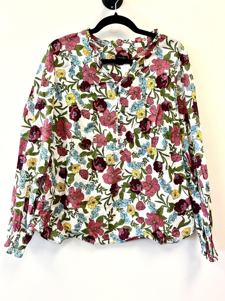 Floral 1/2 button ruffle collar