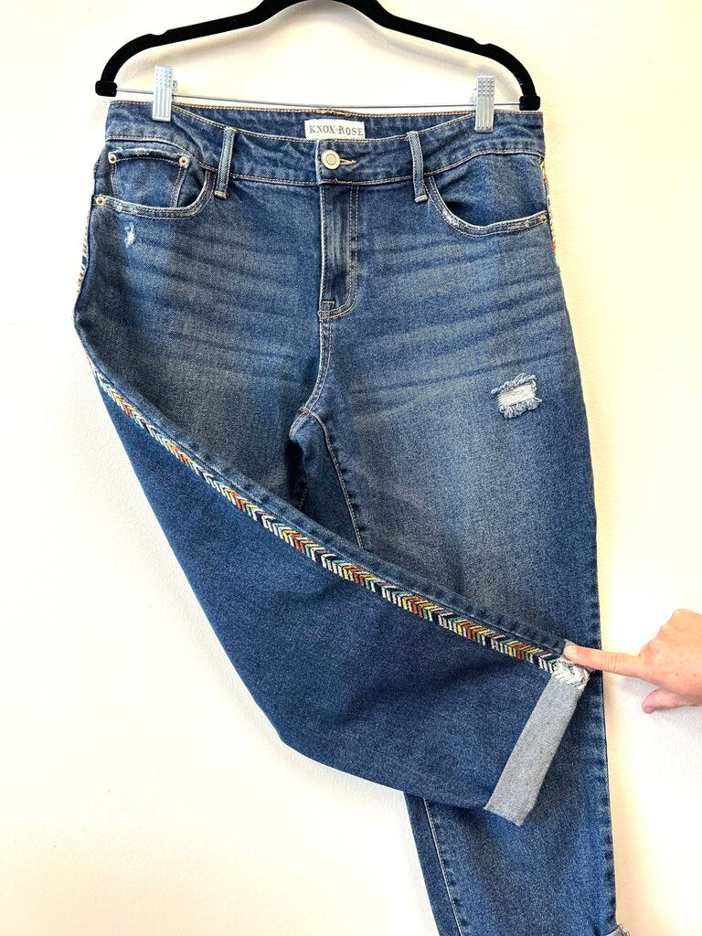 Denim Capri embroidered accent