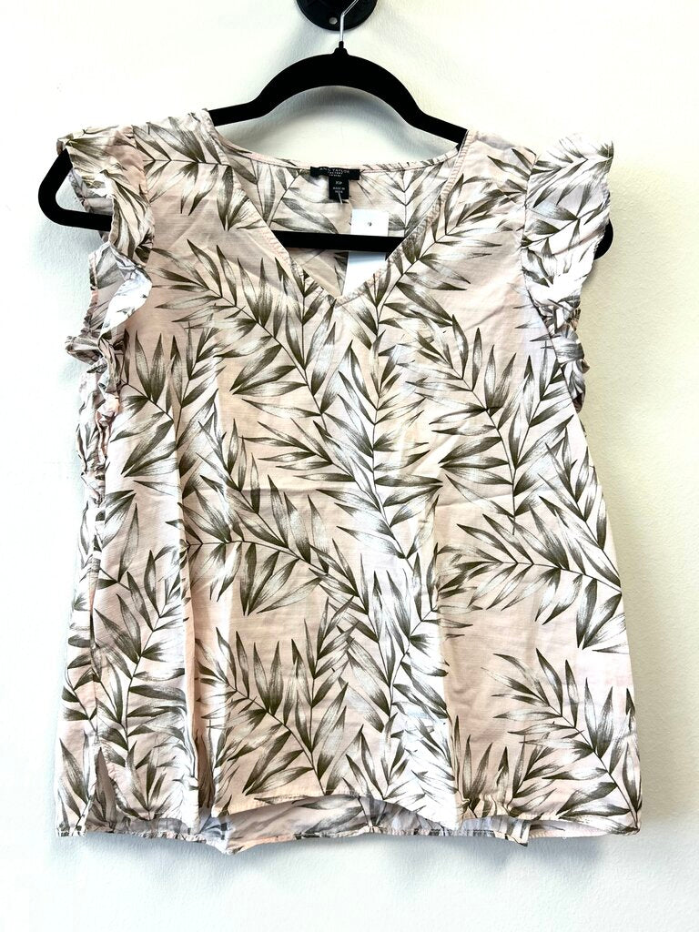 Cap Sleeve Leaf Pattern V-neck
