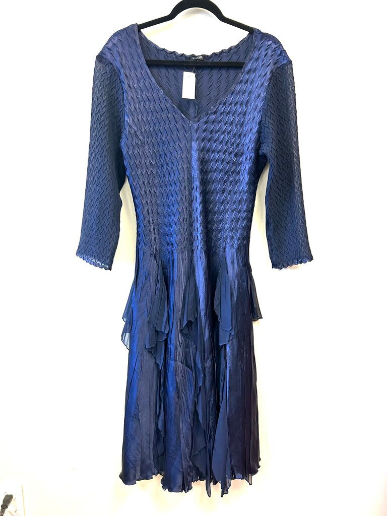 Satin-like V-neck LS