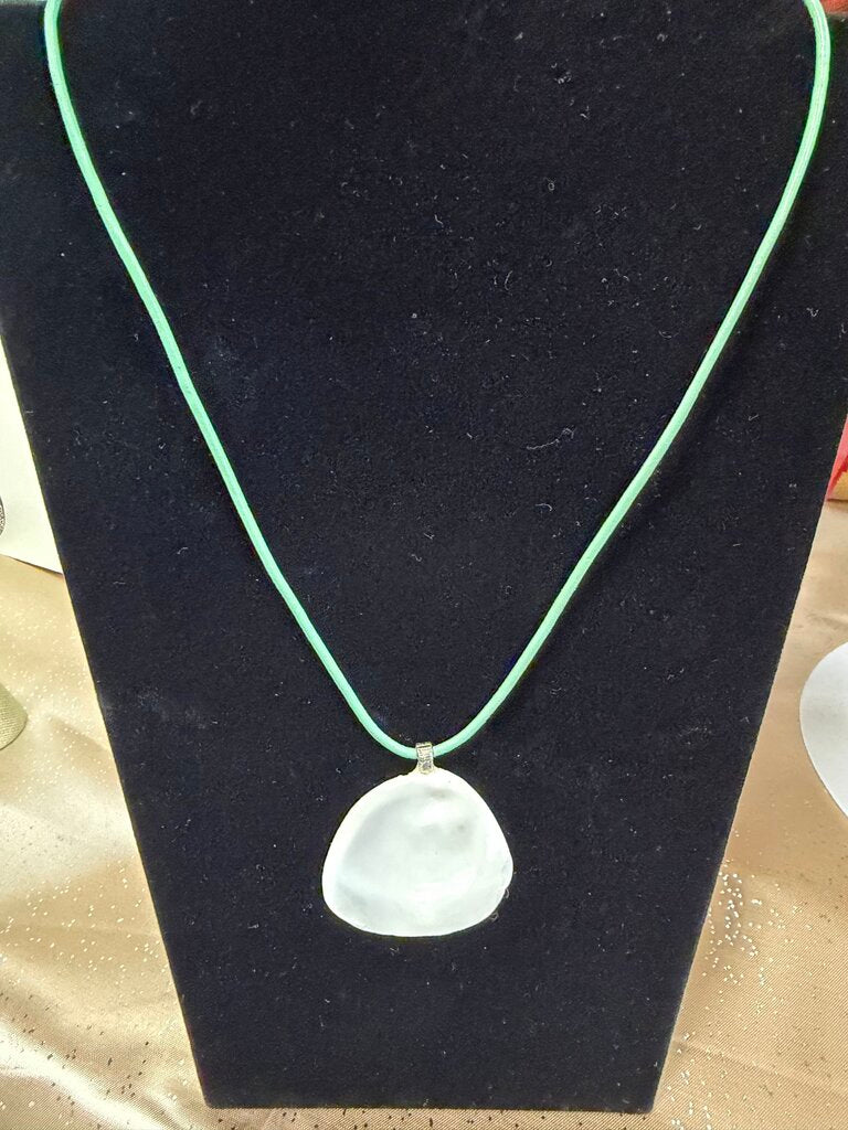 Shell Pendant Necklace