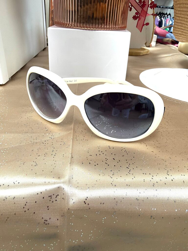 2013 Bow Accent Sunglasses