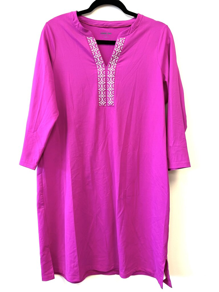 LS V-neck embroidered