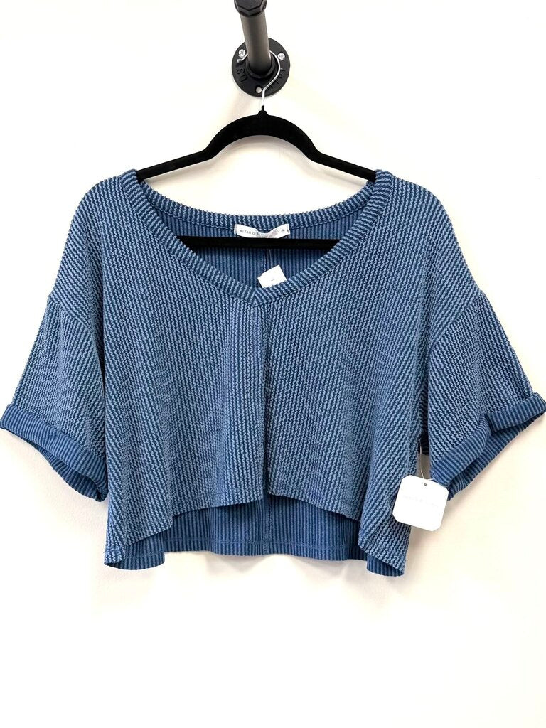 NWT Ribbed 1/2 Shirt