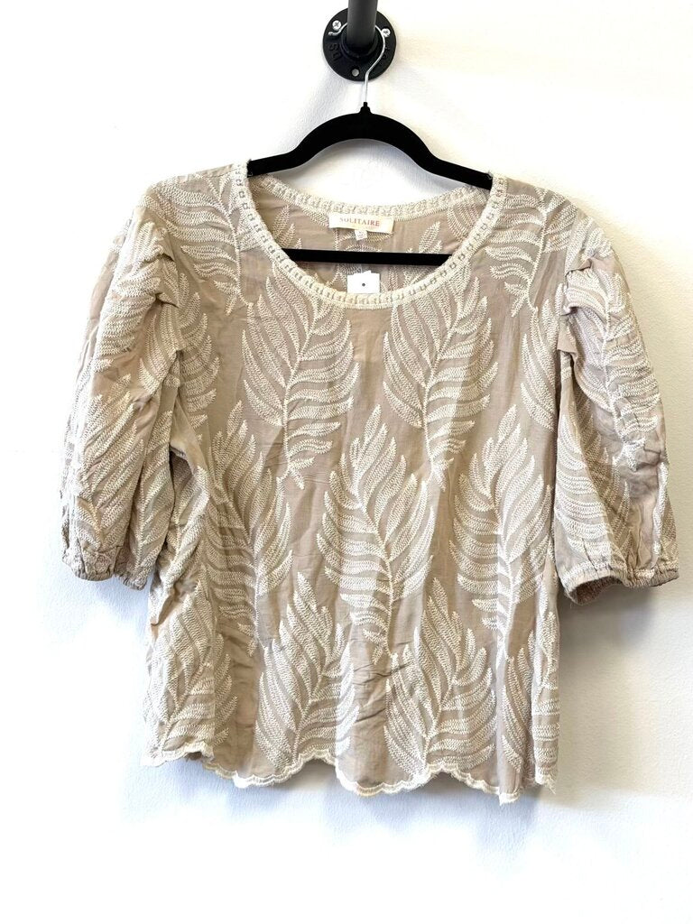 1/2 sleeve embroidered leaf print