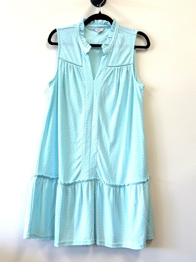 Sleeveless 3D dots