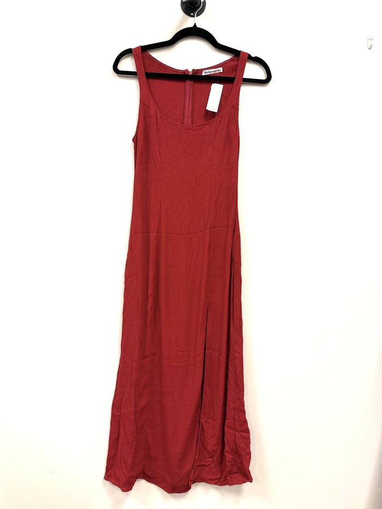Sleeveless Maxi w/ slit up front