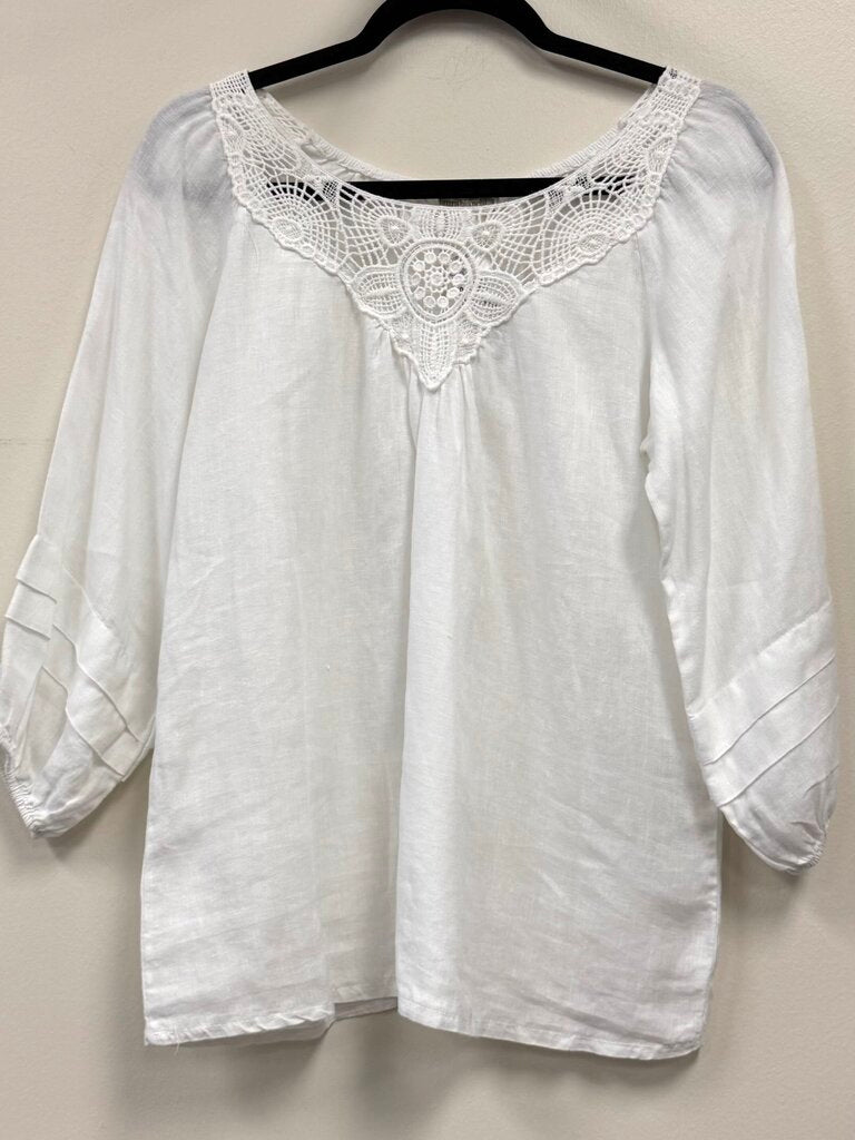 Linen w/ Lace Accent at neck