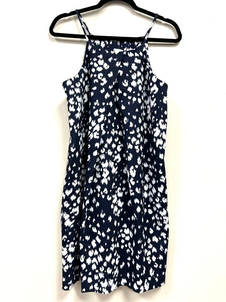 Sleeveless spotted pattern