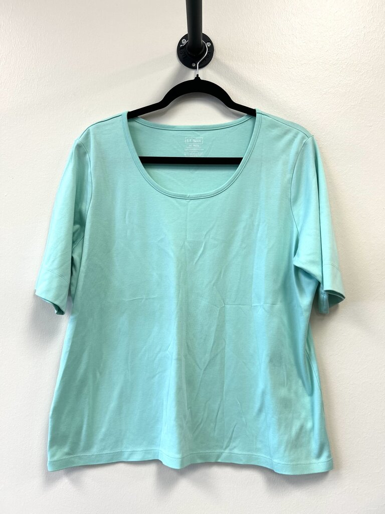1/2 Sleeve Scoop Neck Tee