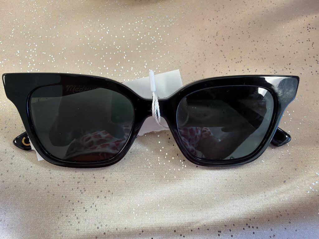 Cat Eye Sunnies